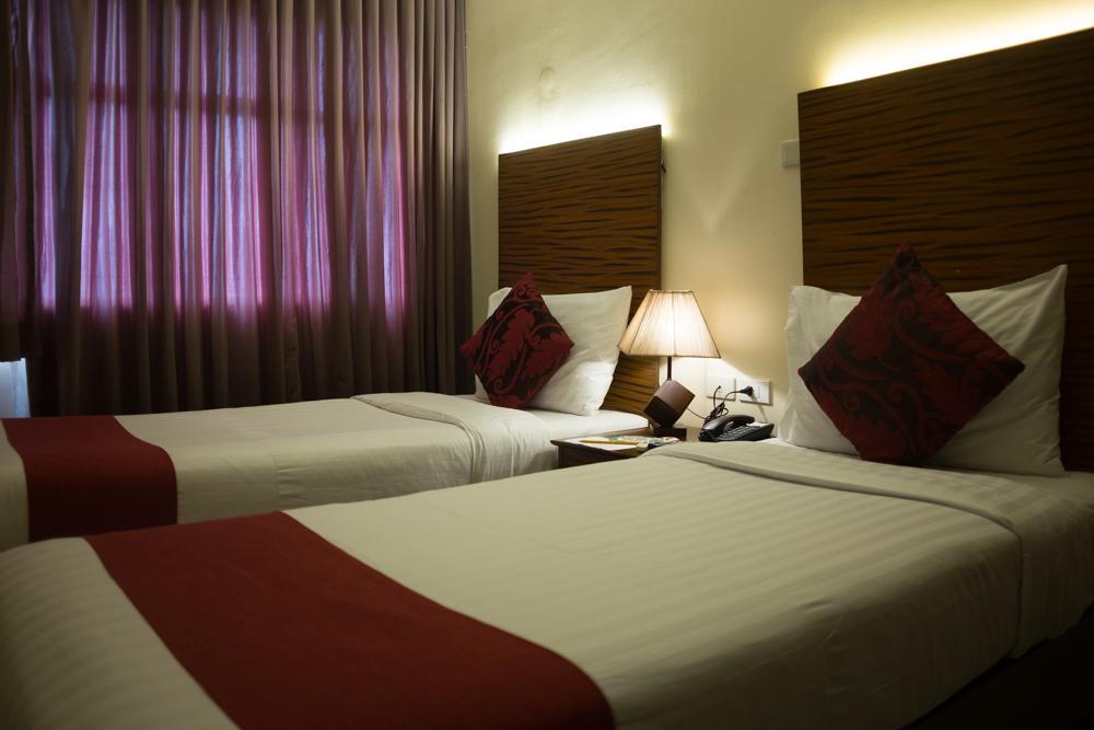 Sebastien Hotel Lapu-Lapu City Bagian luar foto