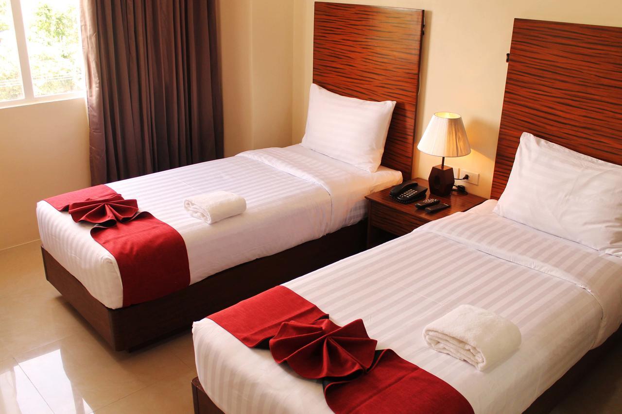 Sebastien Hotel Lapu-Lapu City Bagian luar foto